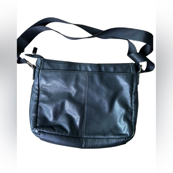 Mancini Black Leather Shoulder Bag - Picture 2 of 6